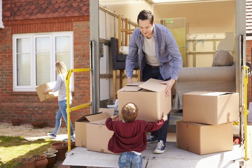 Flexible mobile self storage for flats and offices in Paddington