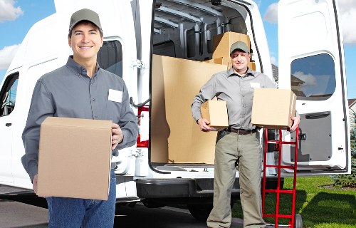 Careful packing support for fragile household items in Paddington